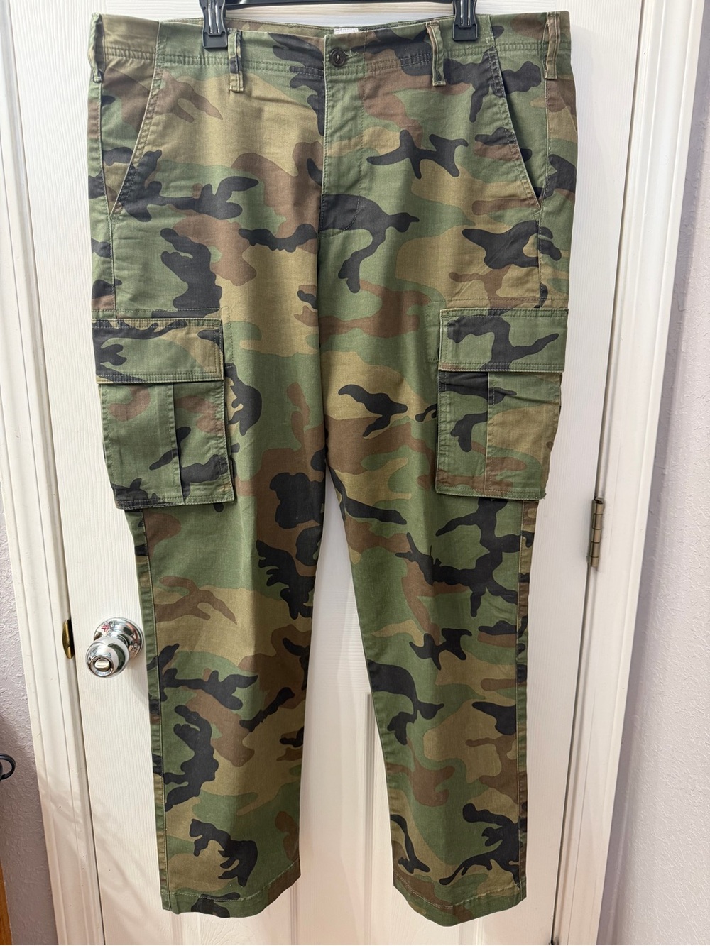 Gap Camouflage Men’s Cargo Pants - Essential Straight Green Camo 38 x 32